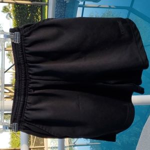 Kwikgoal Referee Black shorts with 3 pockets, youth size Large.